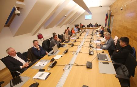 4. redna seja občinskega sveta občine Cerknica 14 Foto Ljubo Vukelič